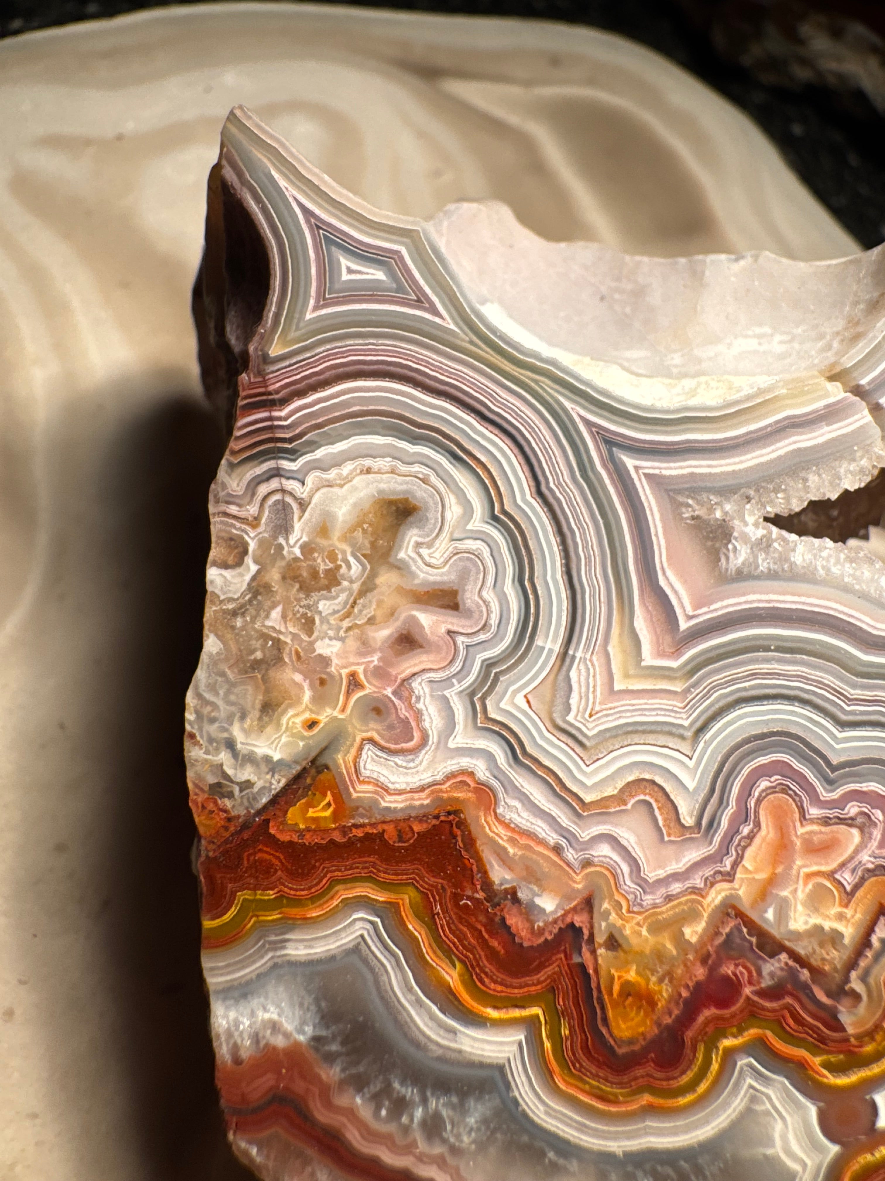 Top Laguna Lace Agate