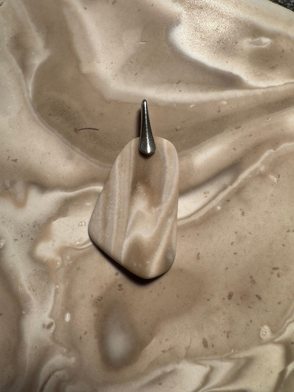 Pendant made of Isteiner jasper