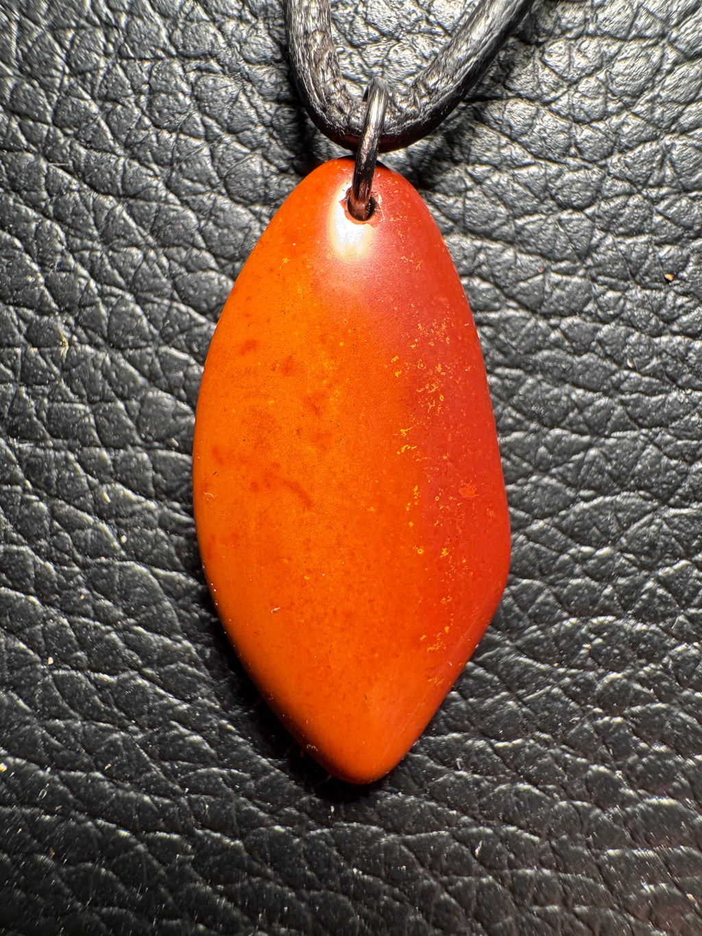 Bohnerzjaspis Anhänger Rot