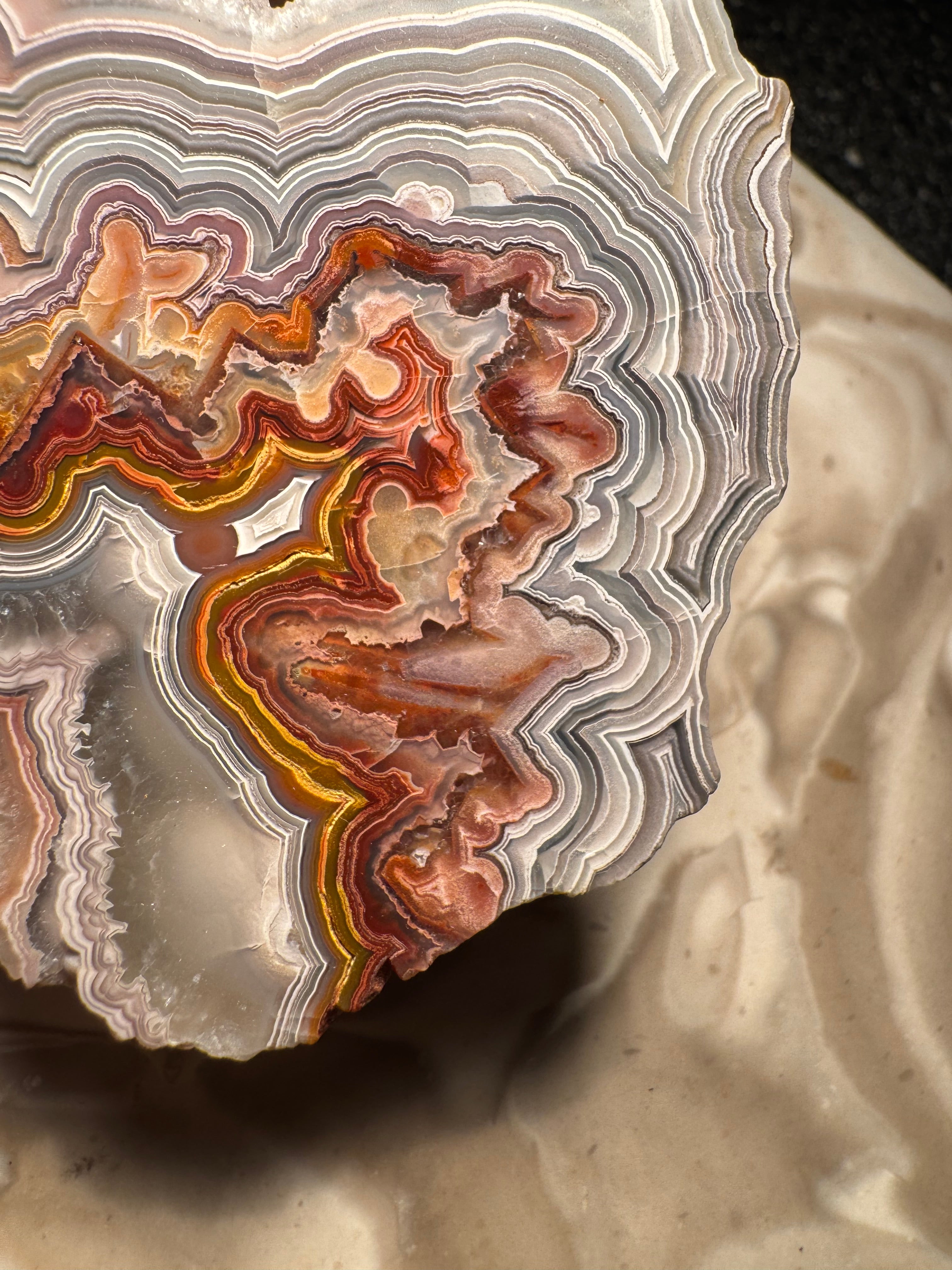 Top Laguna Lace Agate