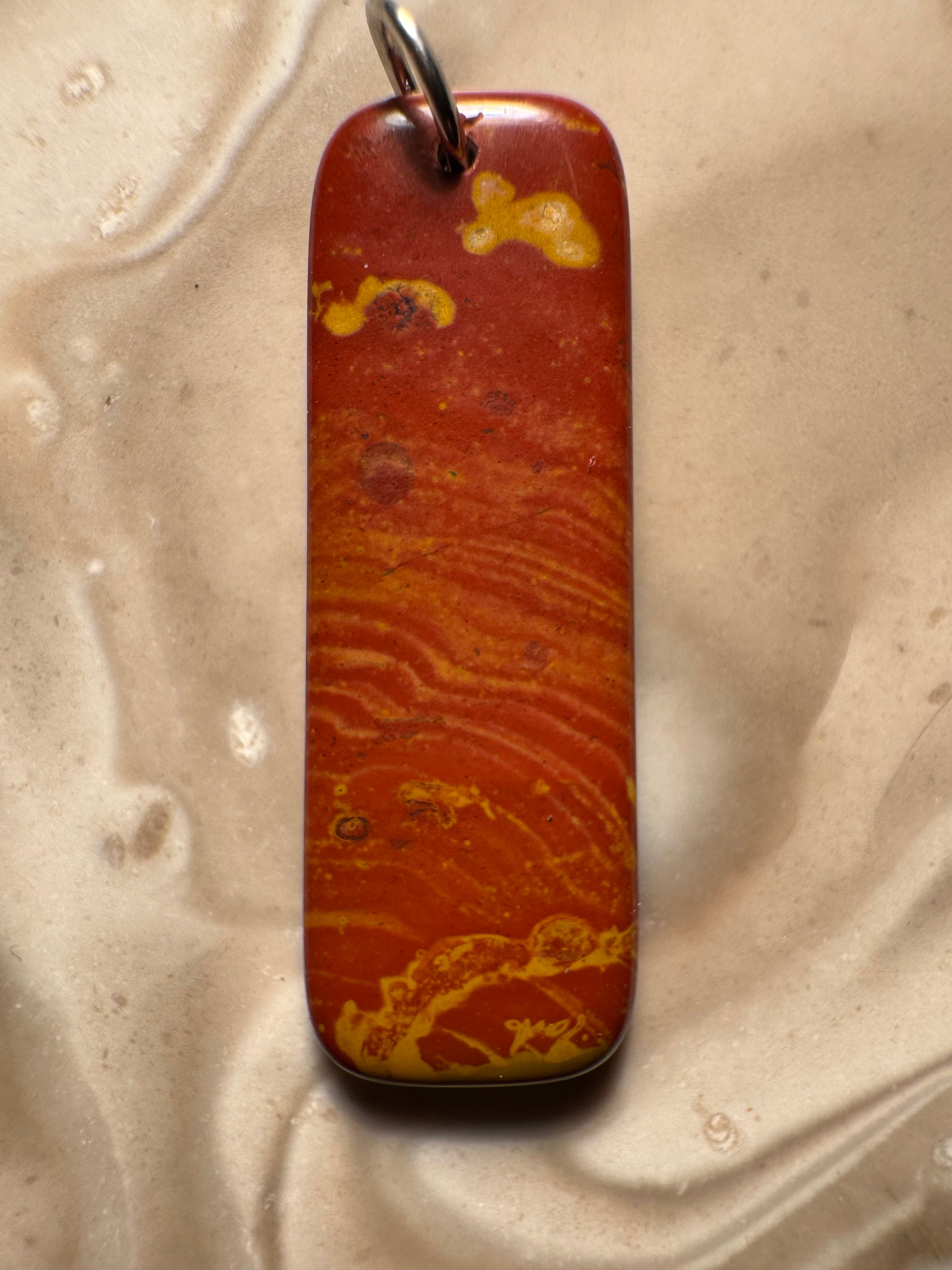 Handgefertigter Bohnerzjaspis Anhänger