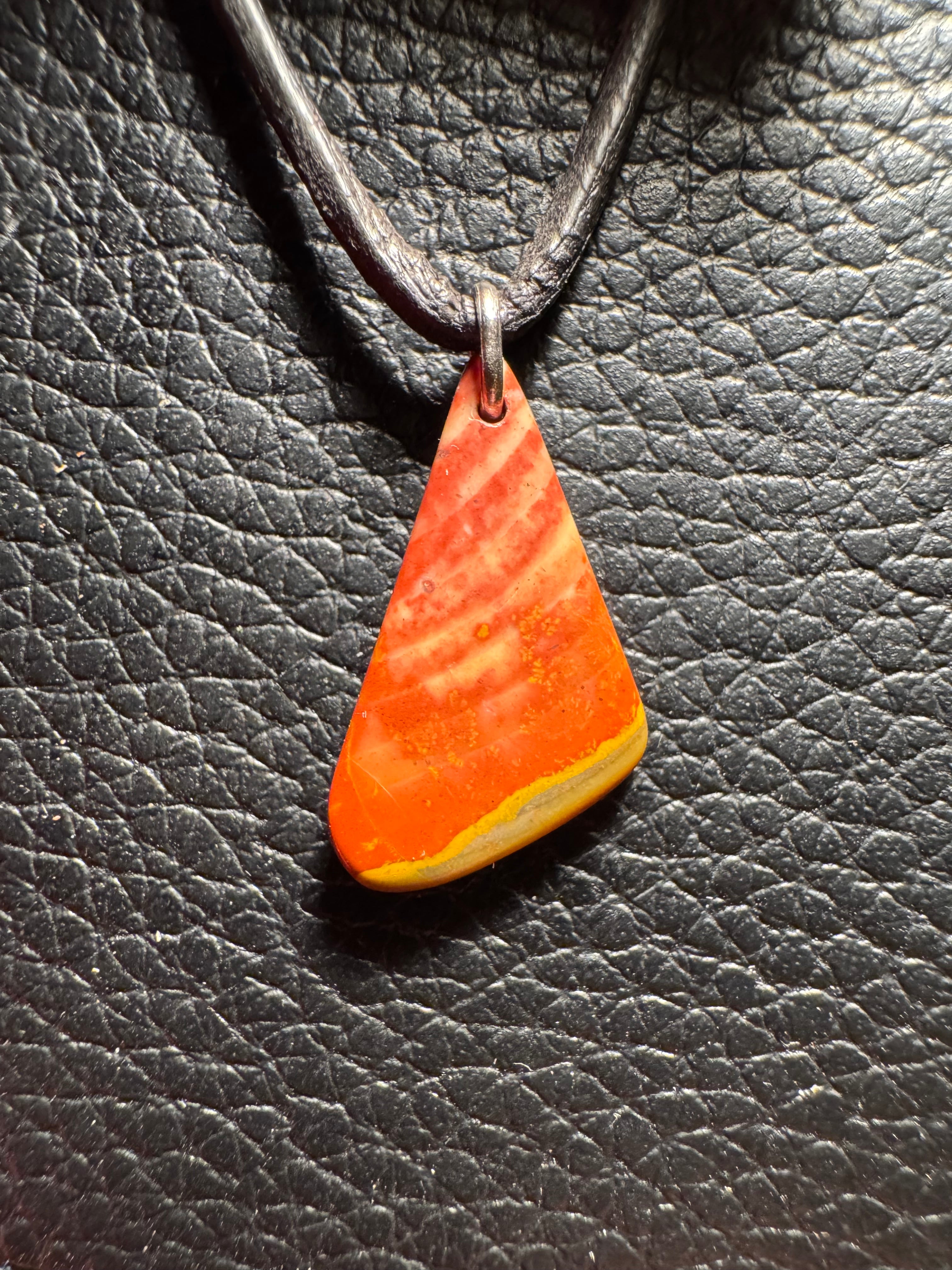 Bohnerzjaspis Anhänger Liesegangsche Ringe