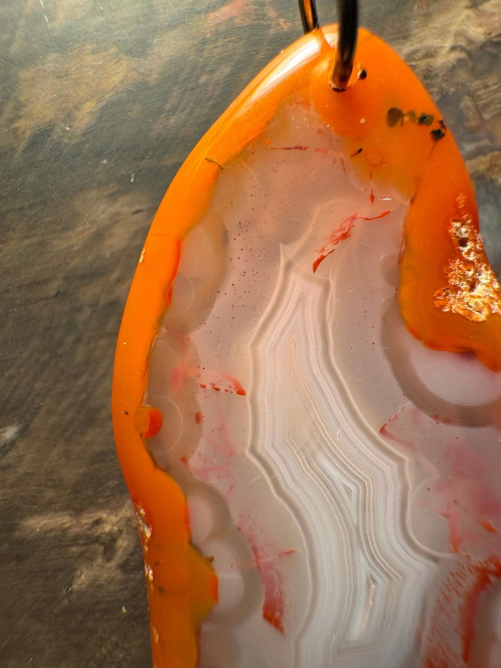 Handcrafted pendant made of Berber agate