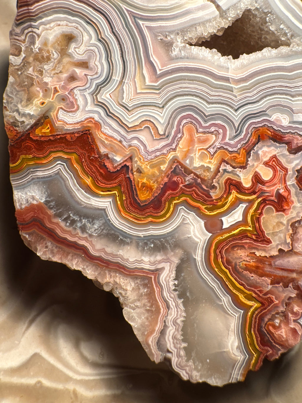 Top Laguna Lace Agate