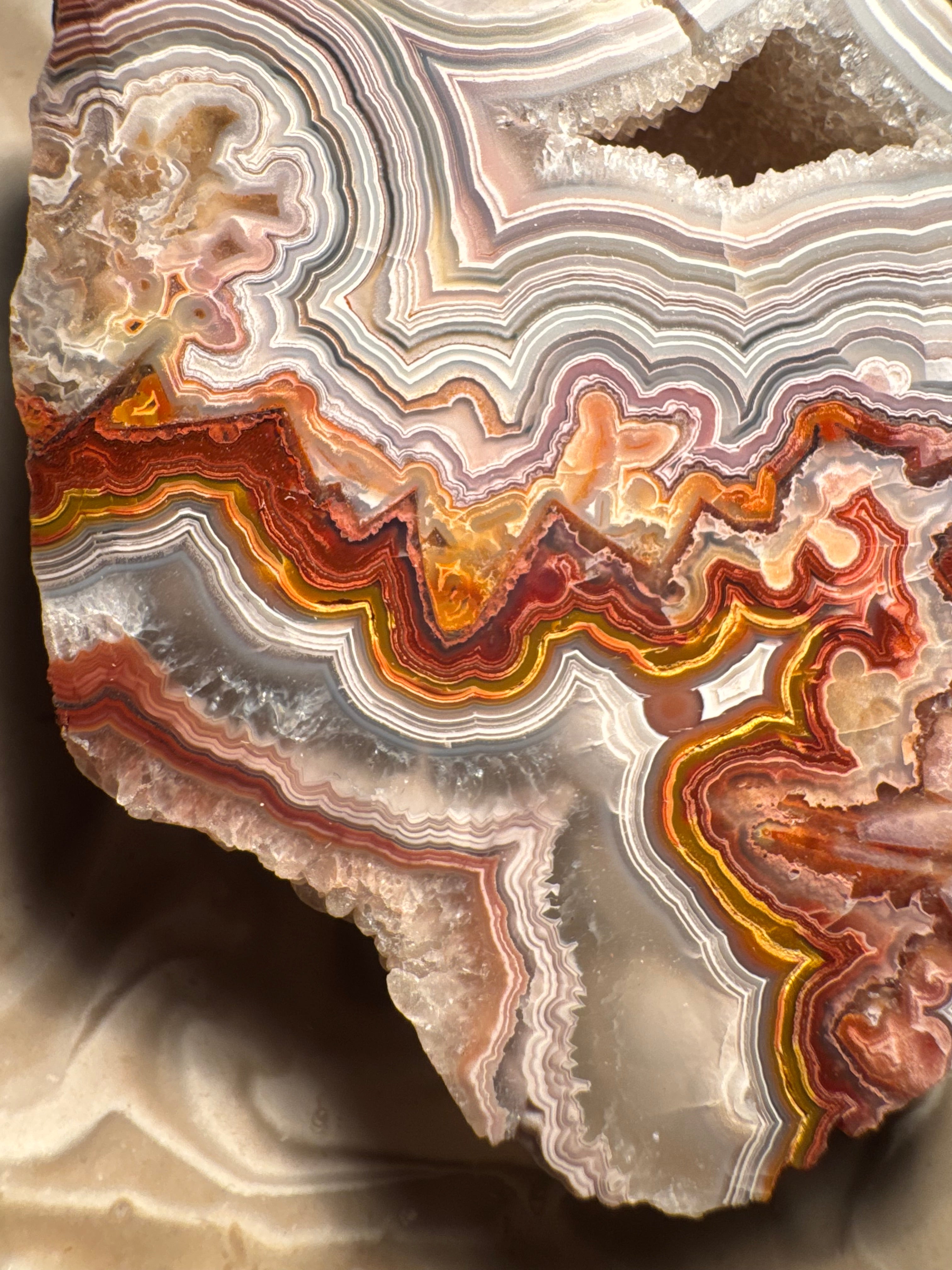 Top Laguna Lace Agate