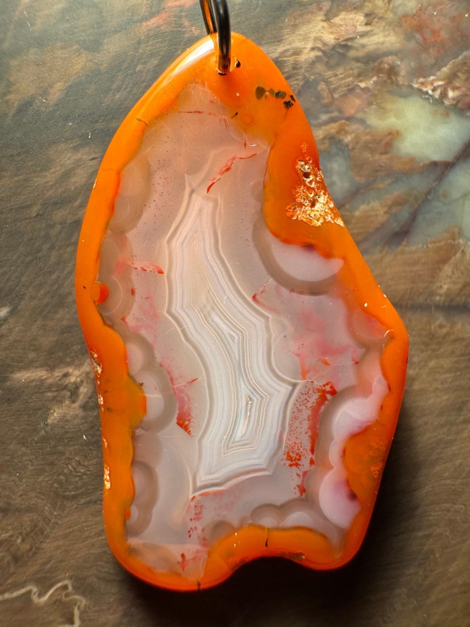 Handcrafted pendant made of Berber agate