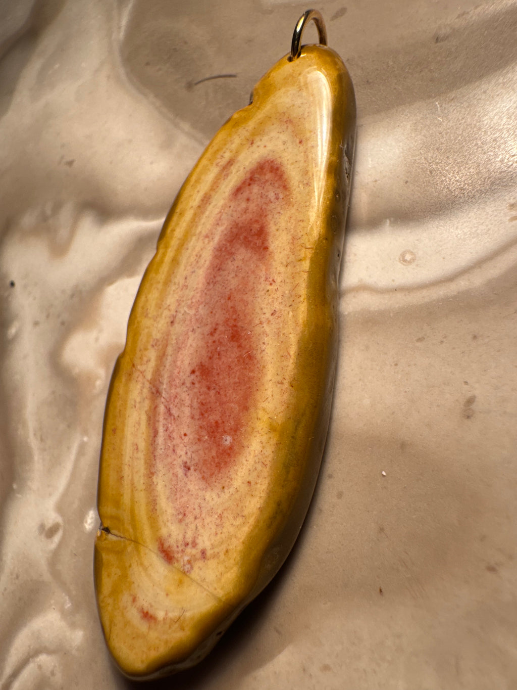 Handgefertigter Bohnerzjaspis Anhänger