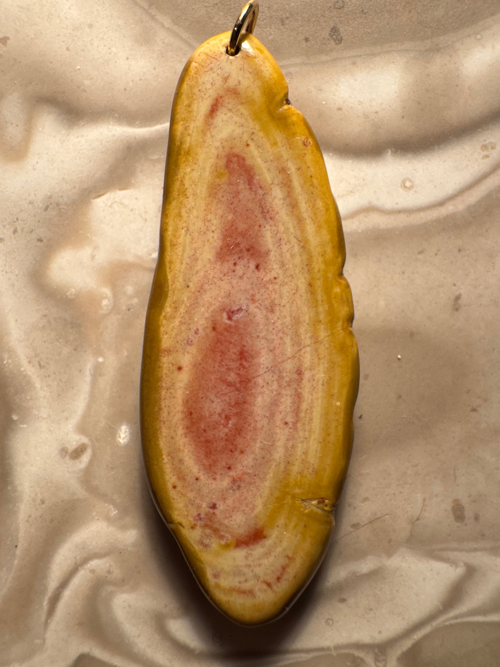 Handgefertigter Bohnerzjaspis Anhänger