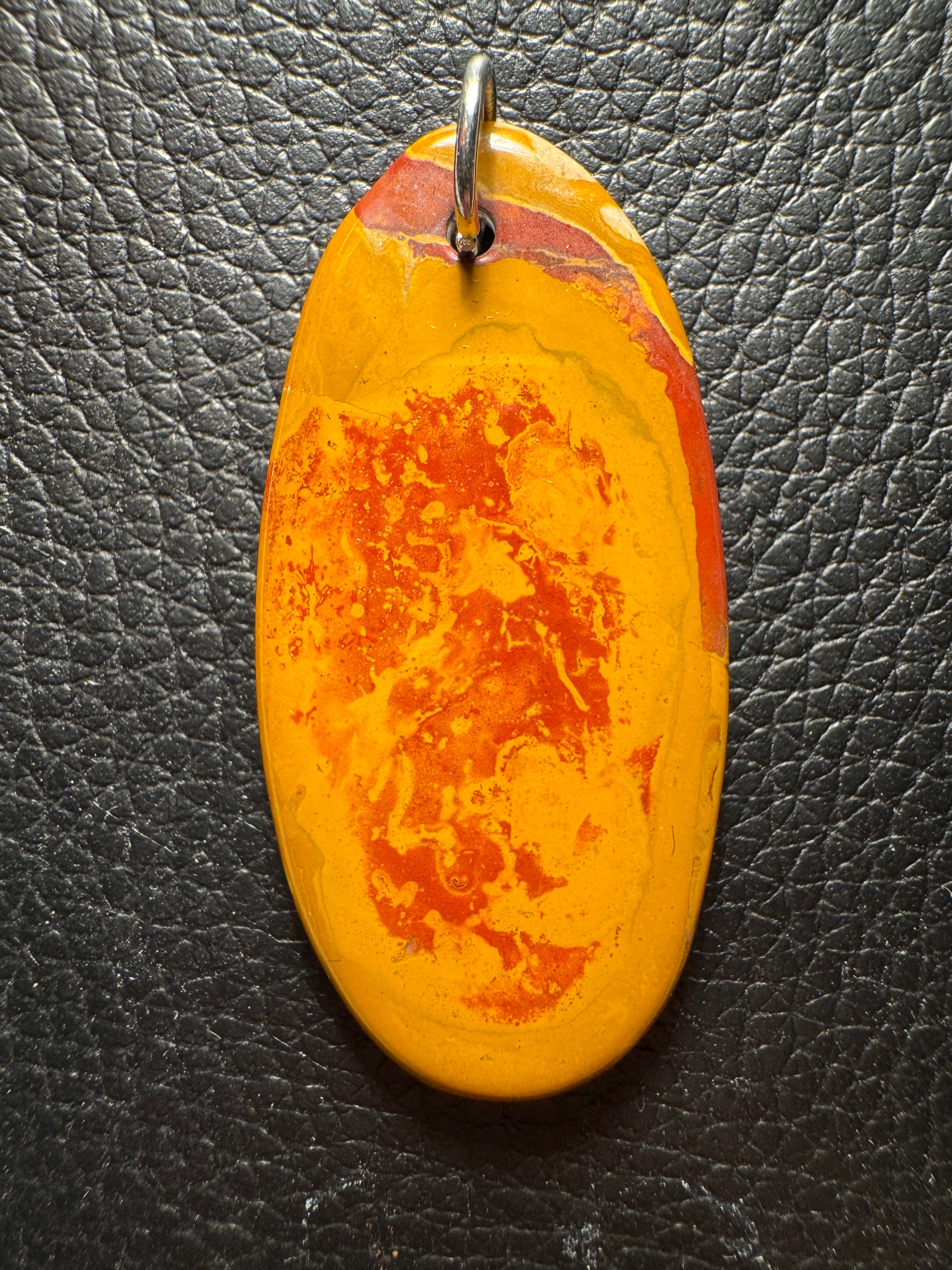 Bohnerzjaspis Anhänger "Medallion"